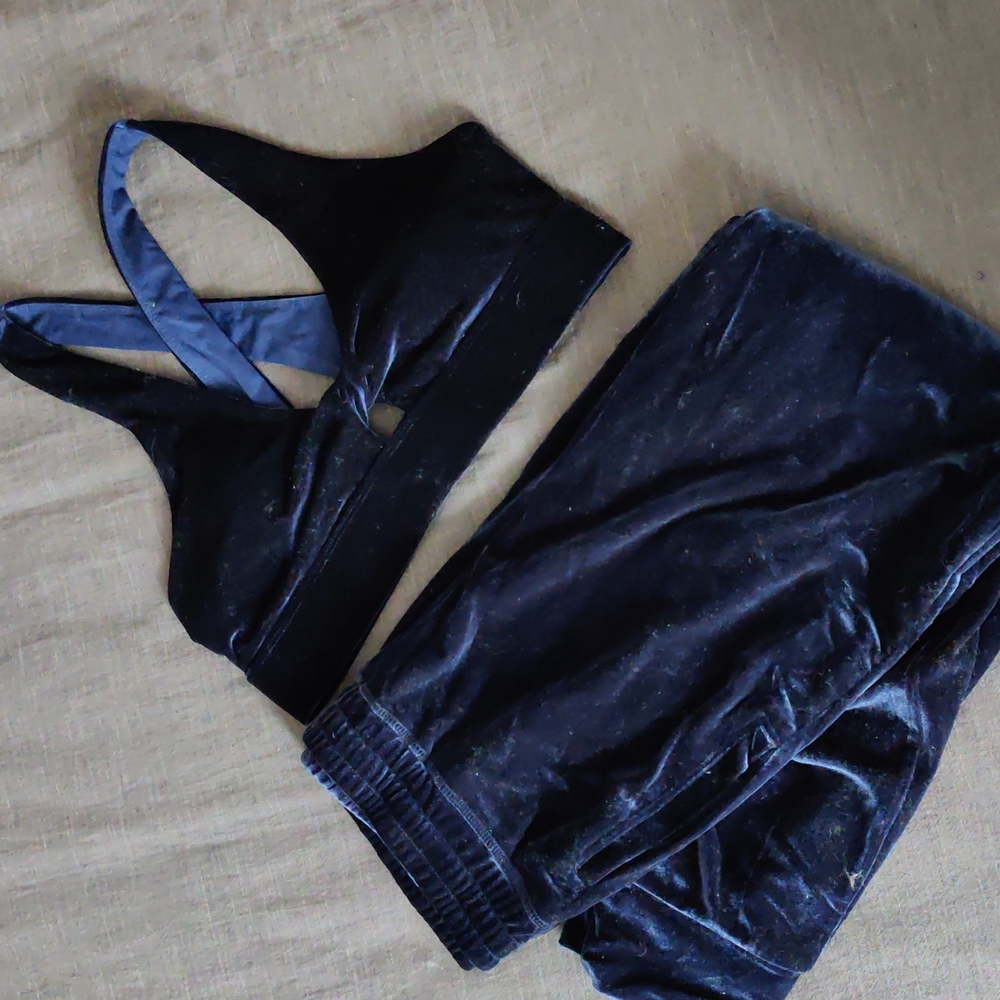 Velour Fabletics Set